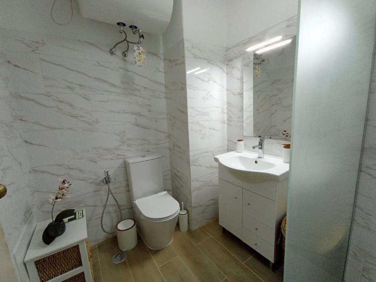 Love Shack Flat In Quarteira Center Екстериор снимка