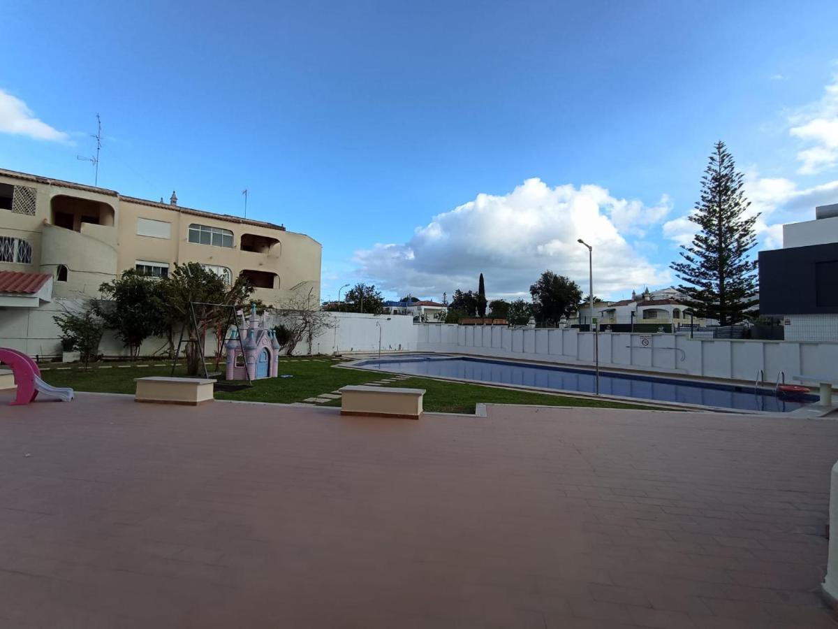 Love Shack Flat In Quarteira Center Екстериор снимка